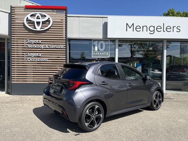 Toyota YARIS 1.5 Hybrid 130 Executive | Van 35.180 voor 33.680 euro