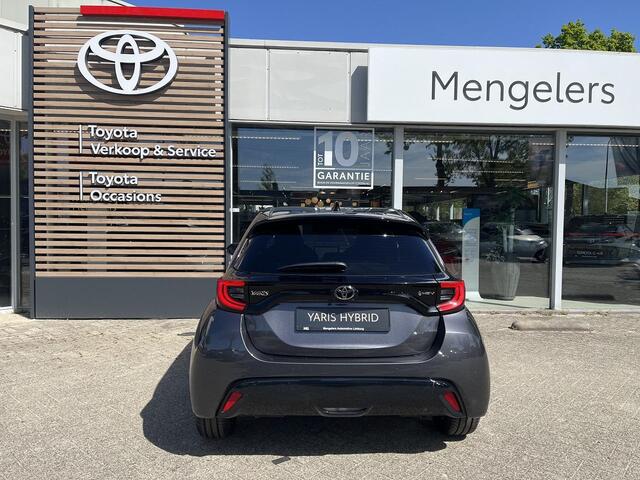 Toyota YARIS 1.5 Hybrid 130 Executive | Van 35.180 voor 33.680 euro