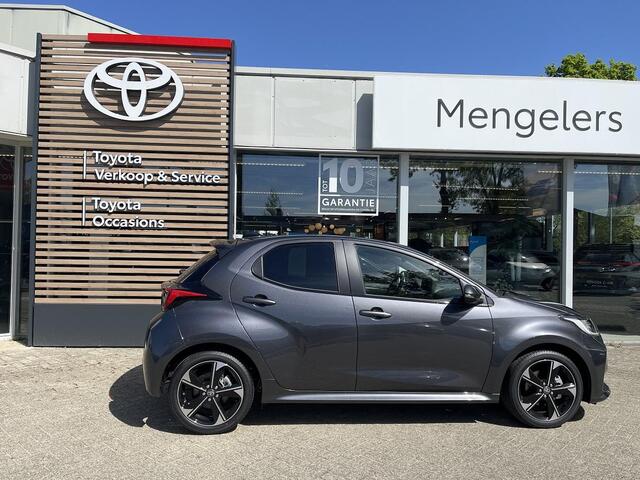Toyota YARIS 1.5 Hybrid 130 Executive | Van 35.180 voor 33.680 euro