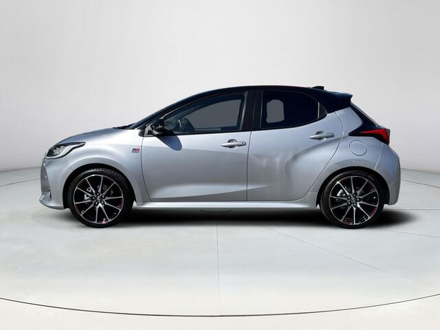 Toyota YARIS 1.5 Hybrid 130 GR SPORT | Trekhaak | Stoel- + stuurverwarming | Dode hoek detectie | Carplay |
