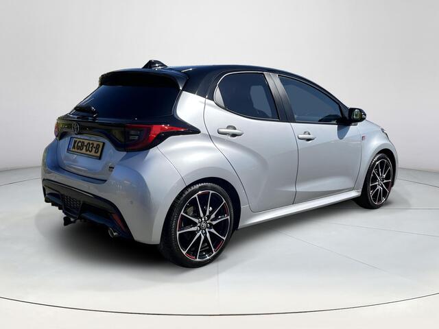 Toyota YARIS 1.5 Hybrid 130 GR SPORT | Trekhaak | Stoel- + stuurverwarming | Dode hoek detectie | Carplay |