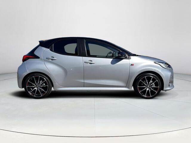 Toyota YARIS 1.5 Hybrid 130 GR SPORT | Trekhaak | Stoel- + stuurverwarming | Dode hoek detectie | Carplay |