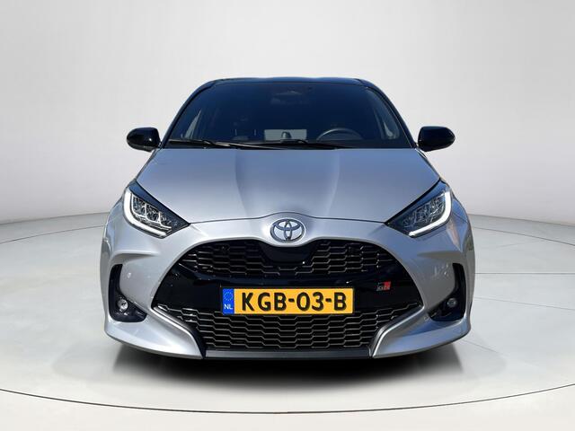 Toyota YARIS 1.5 Hybrid 130 GR SPORT | Trekhaak | Stoel- + stuurverwarming | Dode hoek detectie | Carplay |