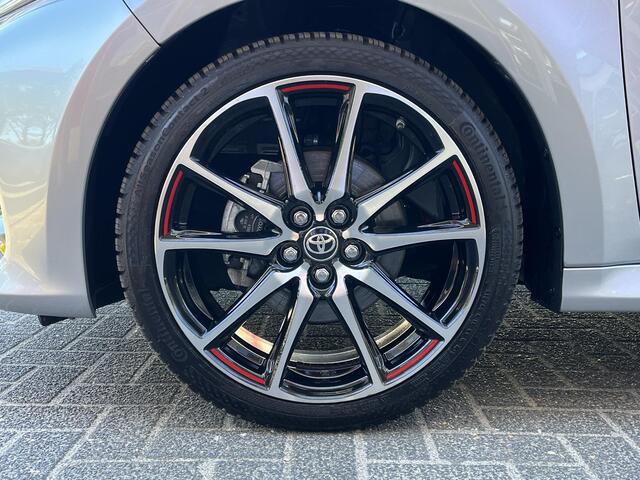 Toyota YARIS 1.5 Hybrid 130 GR SPORT | Trekhaak | Stoel- + stuurverwarming | Dode hoek detectie | Carplay |