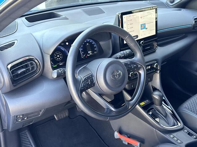 Toyota YARIS 1.5 Hybrid 130 Launch Edition **DODEHOEK DETECTIE/ STUURVERWARMING/ PARKEERSENSOREN**