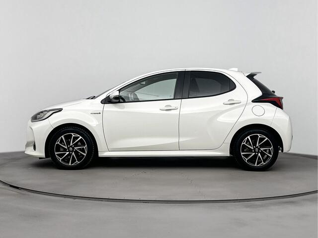 Toyota YARIS 1.5 Hybrid Dynamic | elektrische ramen | Applecarplay | regensensoren |