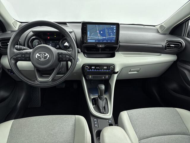 Toyota YARIS 1.5 Hybrid Executive | panoramadak | lichte Binnenbekleding | keyless entry |