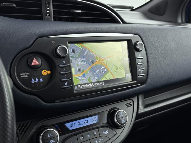 Toyota YARIS 1.5 Hybrid Bi-Tone | bi-tone | 16 inch velgen | Keyless entry |