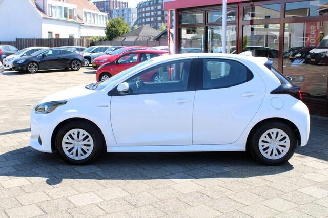 Toyota YARIS 1.5 Hyb. Active