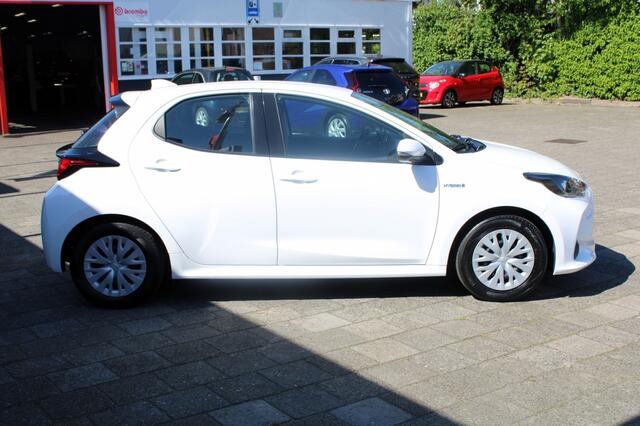 Toyota YARIS 1.5 Hyb. Active