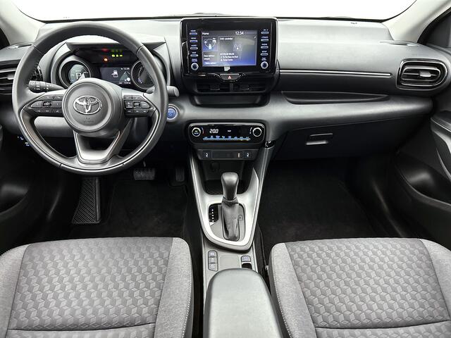 Toyota YARIS 1.5 Hybrid Dynamic Limited + | dealeronderhouden | Onderweg-naar-dealer