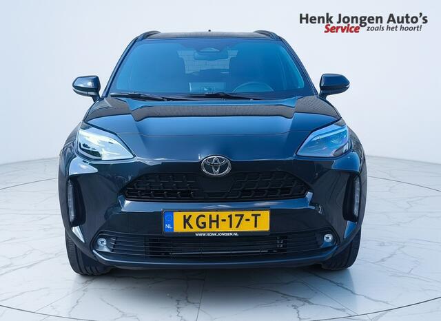 Toyota YARIS Cross 1.5 Hybrid 115 First Edition Rijklaar + Fabrieksgarantie Henk Jongen Auto's in Helmond, al 50 jaar service zoals 't hoort!
