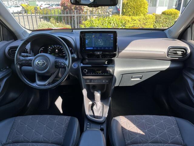 Toyota YARIS Cross 1.5 Hybrid Executive | Dodehoeksensoren | Stoelverwarming | Navigatie