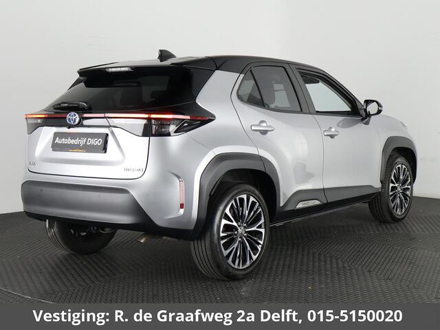 Toyota YARIS Cross 1.5 Hybrid Executive Bi-Tone | Panoramadak | Apple Carplay & AndroidAUTO | Dodehoek Detectie