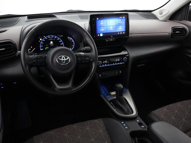 Toyota YARIS Cross 1.5 Hybrid Executive Bi-Tone | Panoramadak | Apple Carplay & AndroidAUTO | Dodehoek Detectie