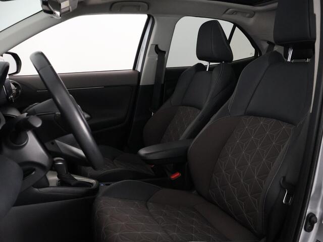 Toyota YARIS Cross 1.5 Hybrid Executive Bi-Tone | Panoramadak | Apple Carplay & AndroidAUTO | Dodehoek Detectie