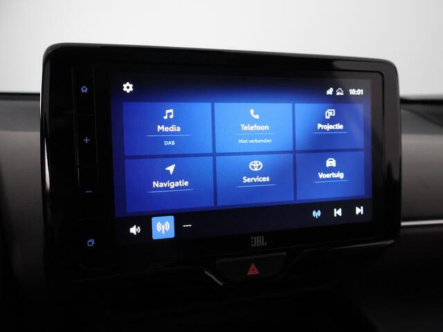 Toyota YARIS Cross 1.5 Hybrid Executive Bi-Tone | Panoramadak | Apple Carplay & AndroidAUTO | Dodehoek Detectie