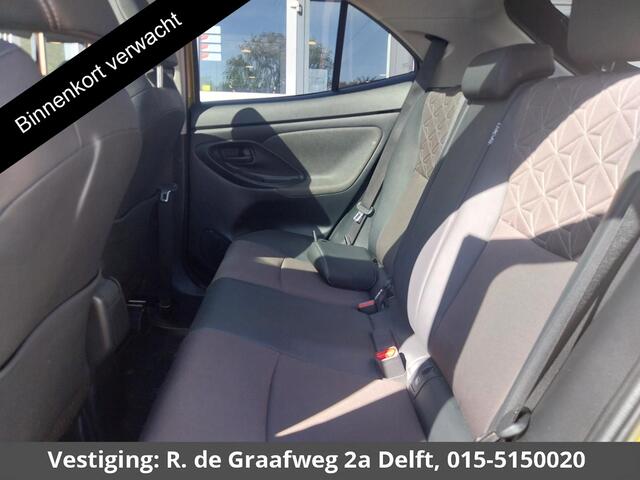 Toyota YARIS Cross 1.5 Hybrid Executive Bi-Tone | Panoramadak | Dodehoek Detectie | HUD | Navigatie