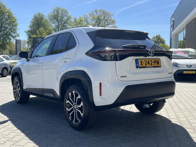 Toyota YARIS Cross 1.5 Hybrid Dynamic | All Season | Adaptive Cruise