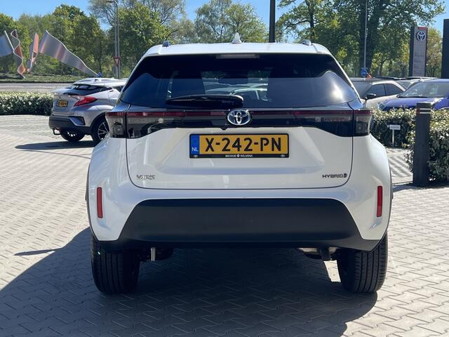 Toyota YARIS Cross 1.5 Hybrid Dynamic | All Season | Adaptive Cruise