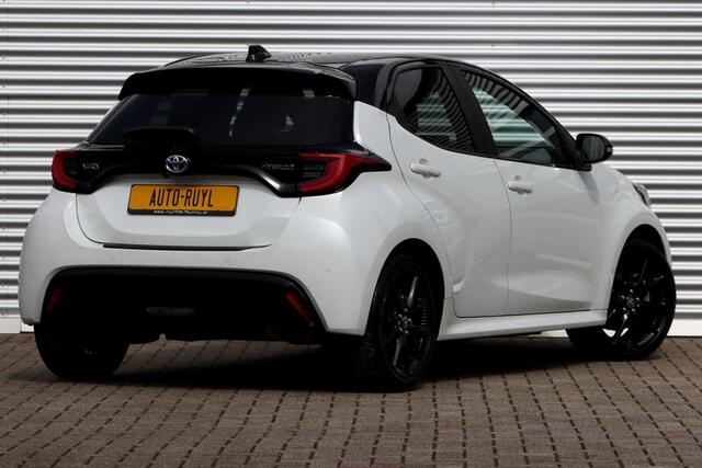 Toyota YARIS 1.5 Hybrid Executive Bi-Tone JBL / HUD