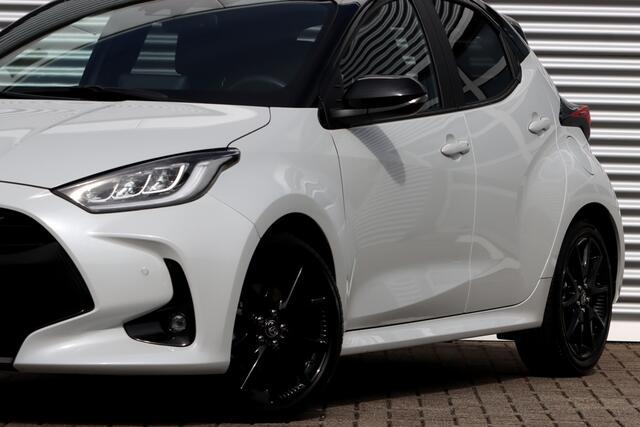 Toyota YARIS 1.5 Hybrid Executive Bi-Tone JBL / HUD
