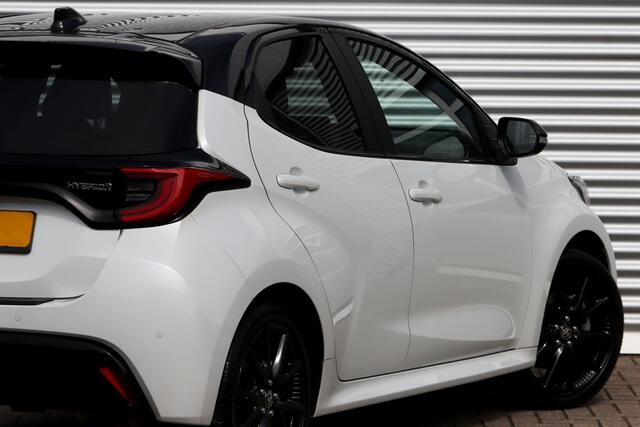 Toyota YARIS 1.5 Hybrid Executive Bi-Tone JBL / HUD