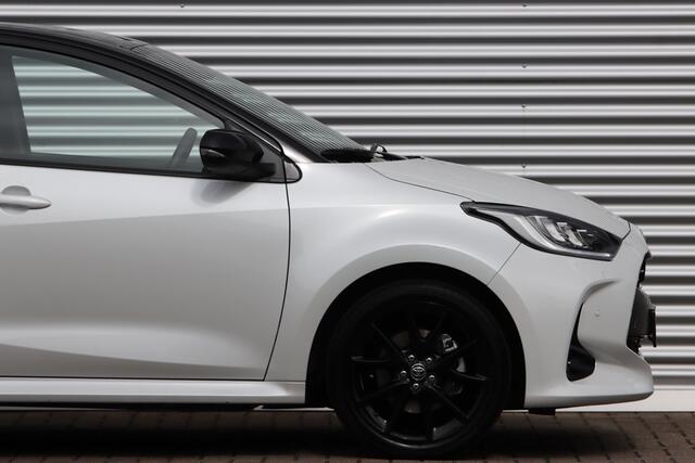 Toyota YARIS 1.5 Hybrid Executive Bi-Tone JBL / HUD