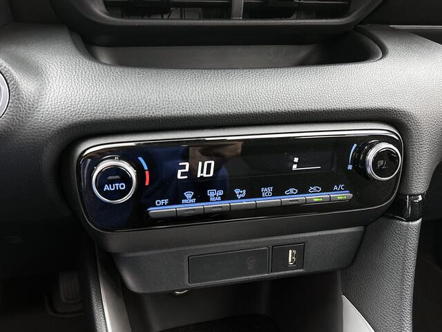Toyota YARIS 1.5 Hybrid Dynamic