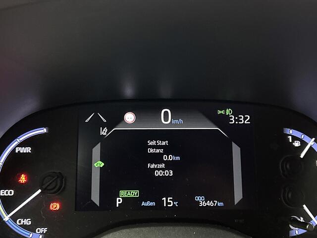 Toyota YARIS Cross 1.5 Hybrid Dynamic (Team D) | Navigatie | BLS | PDC V+A | Stuur-Stoelverwarming | Trekhaak |