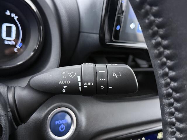 Toyota YARIS 1.5 Hybrid Executive | Navigatie | JBL | BLS | PDC V+A | Stuur-Stoelverwarming | Head-up |