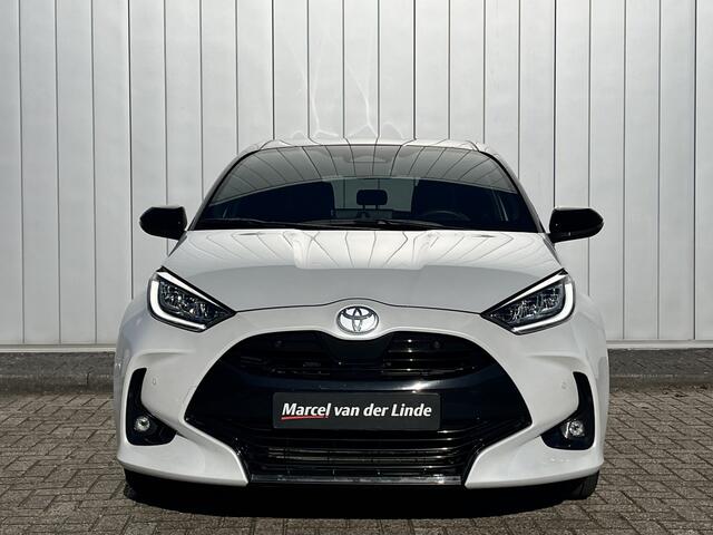Toyota YARIS 1.5 Hybrid 130 Launch Edition HUD Parkeer en Dodehoek Sensoren Stoel Stuur Verwarming