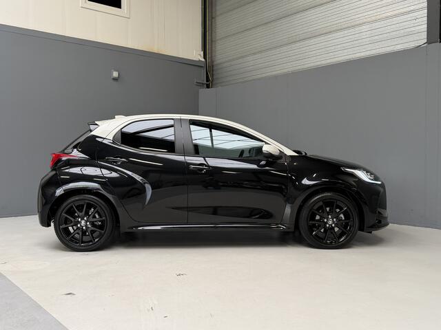 Toyota YARIS 1.5 Hybrid Executive Bi-Tone|HUD|Blindspot|Camera|Carplay