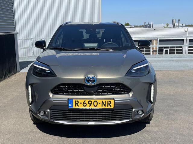 Toyota YARIS Cross 1.5 Hybrid Adventure Trekhaak, Dodehoekdetectie, HUD, PDC, Stuurwiel & Stoelverwarming, JBL, Navigatie, NL-auto