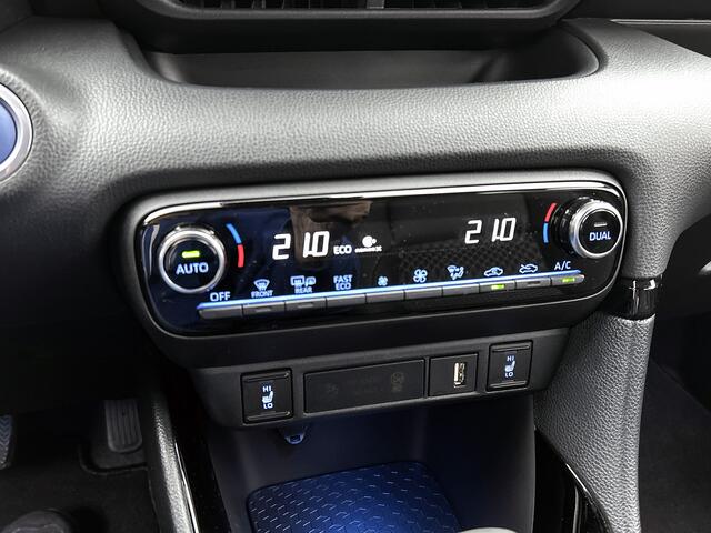Toyota YARIS 1.5 Hybrid Executive | Dode Hoek Detectie | Stoel en Stuur Verwarming