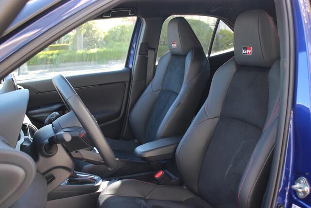 Toyota YARIS Cross 1.5 GR Sport Hybrid Automaat | JBL | Head-up | Blind spot | Elek. achterklep |