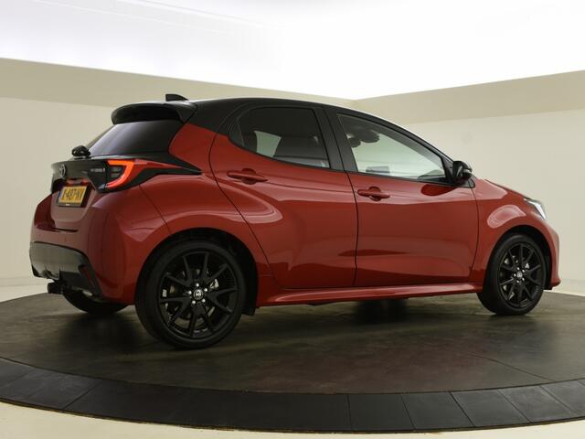 Toyota YARIS 1.5 Hybrid Executive Bi-Tone | Trekhaak | Blindspot |