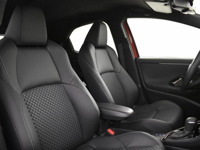 Toyota YARIS 1.5 Hybrid Executive Bi-Tone | Trekhaak | Blindspot |