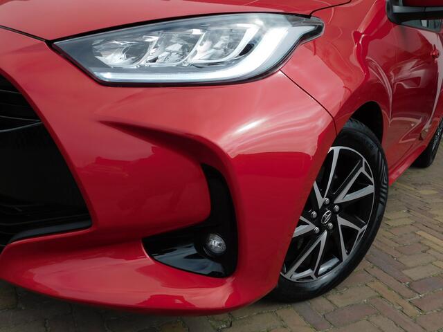 Toyota YARIS 1.5 Hybrid Dynamic | Navi