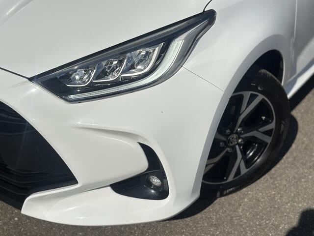 Toyota YARIS 1.5 VVT-i Style / Facelift / Apple carplay / Privacy glass