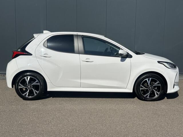 Toyota YARIS 1.5 VVT-i Style / Facelift / Apple carplay / Privacy glass