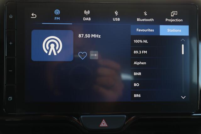 Toyota YARIS 1.5 Hybrid 115 Active, Nieuw en direct leverbaar met ¤3.500,- voordeel!
