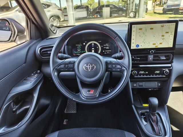 Toyota YARIS Cross 1.5 Hybrid 130 GR SPORT | Trekhaak | Pano | HUD | JBL | Navi