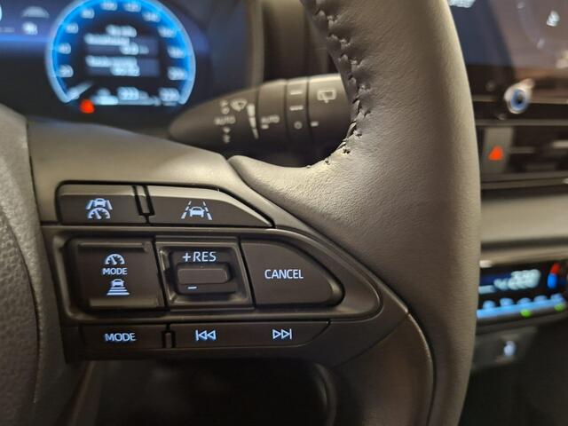 Toyota YARIS 1.5 Hybrid 130 Executive *Direct leverbaar*