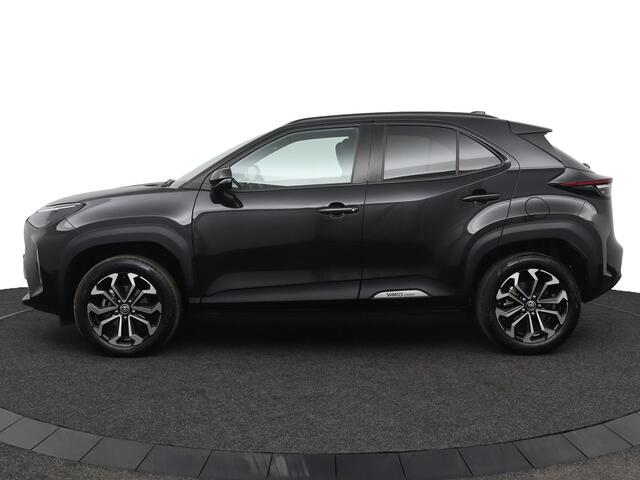 Toyota YARIS Cross 1.5 Hybrid 115 First Edition | Comfort Pack | Stoel en stuurverwarming | Parkeersensoren |