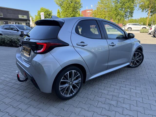 Toyota YARIS 1.5 Hyb. 130 Executive | Panoramadak | Trekhaak | JBL | Blindspo