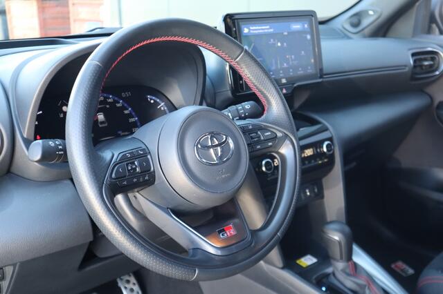 Toyota YARIS Cross 1.5 Hybrid GR Sport | JBL | Blindspot | Electr. Achterklep | HUD