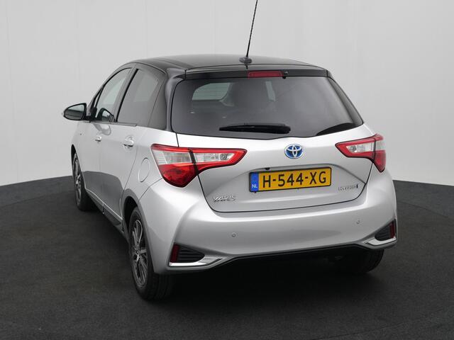 Toyota YARIS 1.5 Hybrid Y20 Exclusive Edition | Perkeersensoren achter | Navigatie | Bluetooth