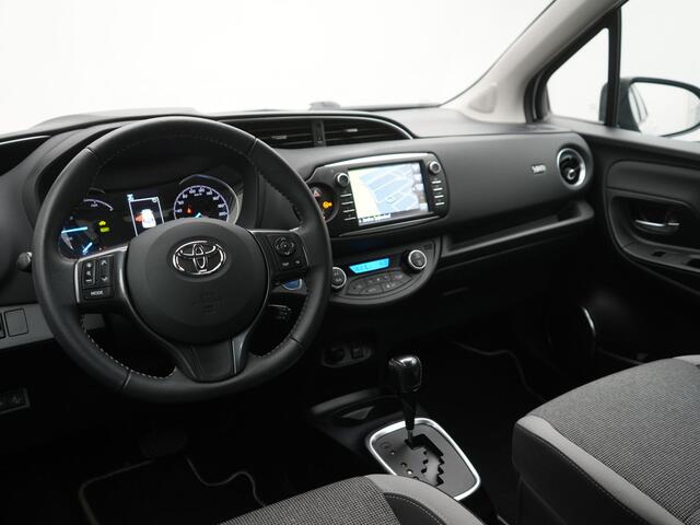 Toyota YARIS 1.5 Hybrid Y20 Exclusive Edition | Perkeersensoren achter | Navigatie | Bluetooth