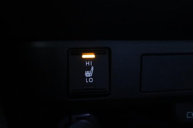Toyota YARIS Hybrid 130 Executiv | Stoelverwarming | Modeljaarvoordeel ¤3.500